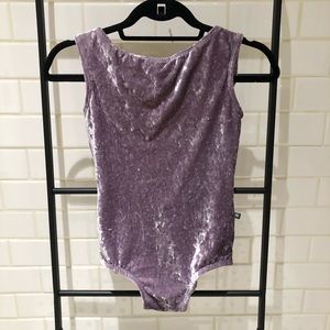 Luckyleo Velvet Allure